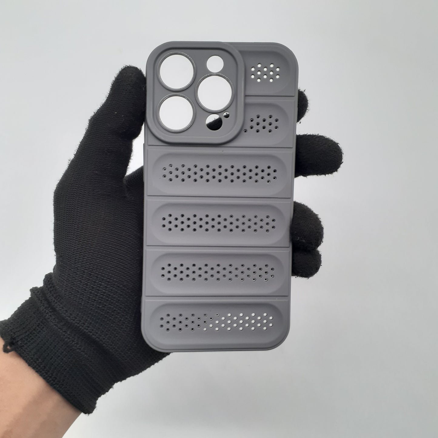 iPhone 15 Pro Cooling Case: Strong TPU Material, Enhanced Heat Dissipation, Protective Cover