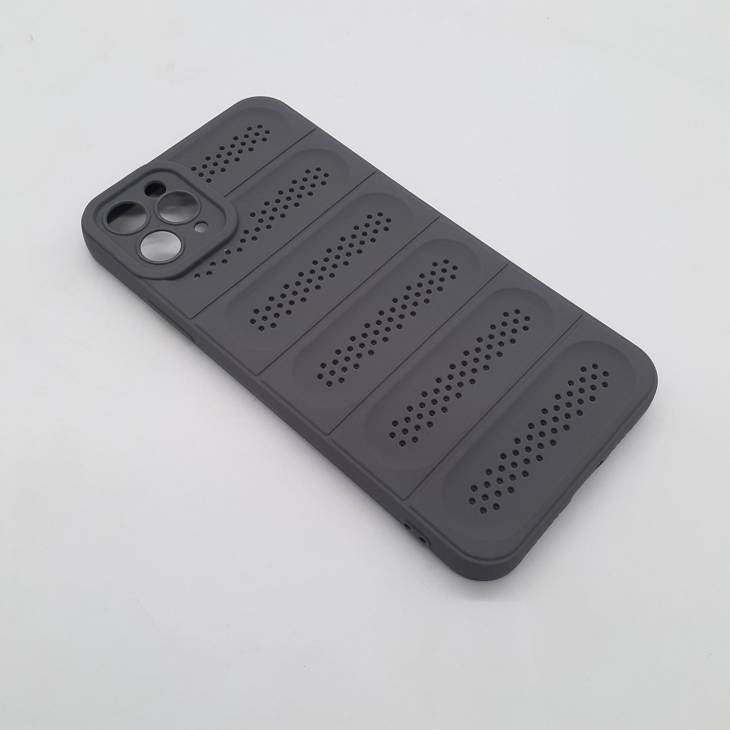 iPhone 11 Pro Max Protective Case: Strong TPU, Shockproof, and Breathable Heat Dissipation Cover