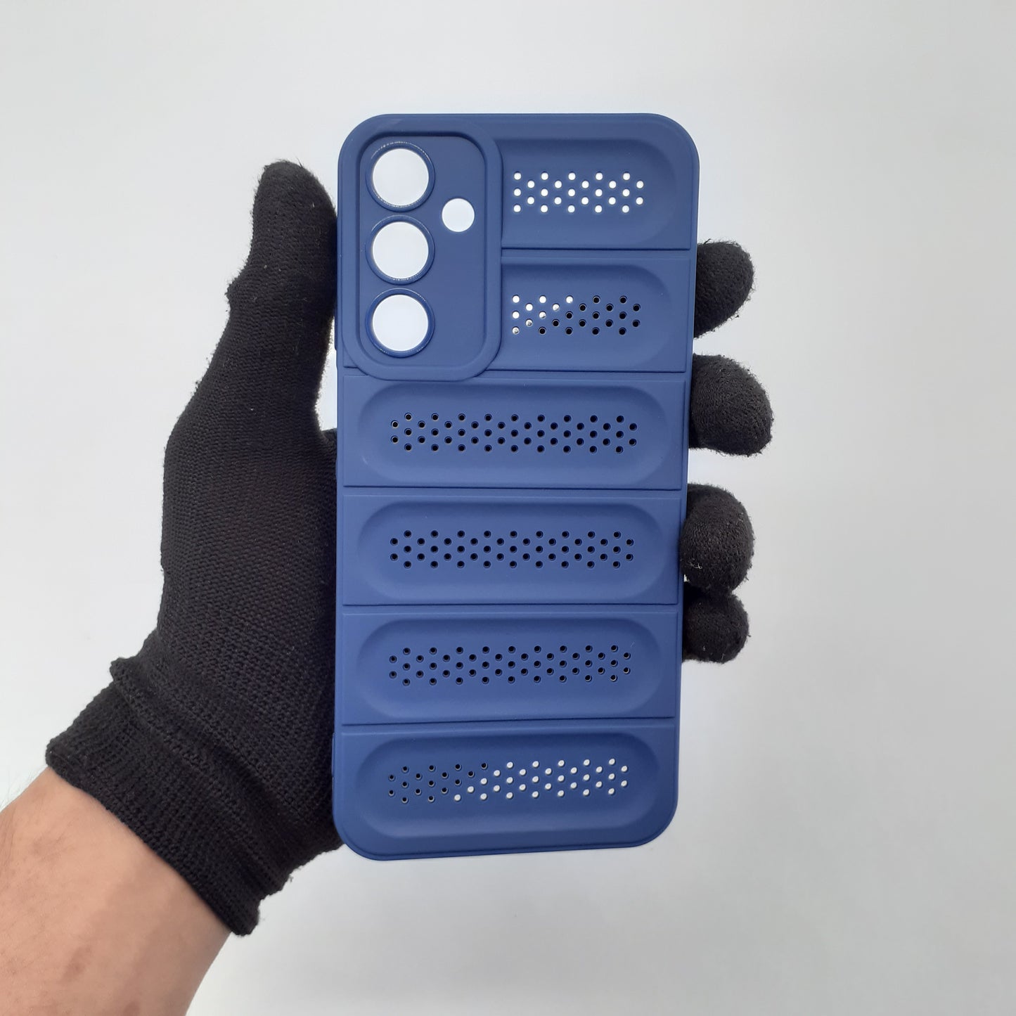 Samsung A25 Cooling Case: Heat Dissipating TPU Material, Shockproof Protection, Enhanced Airflow Design
