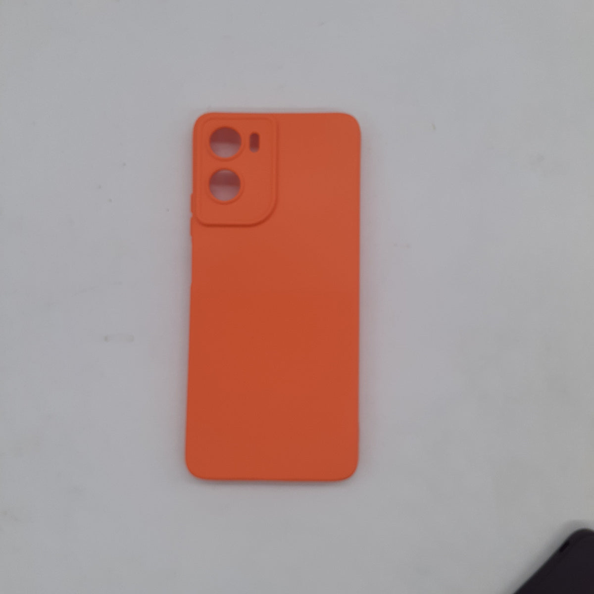 Motorola Moto G06 Soft TPU Shockproof Case – Slim Silicone Back Cover with Anti-Scratch & Raised Camera Protection
