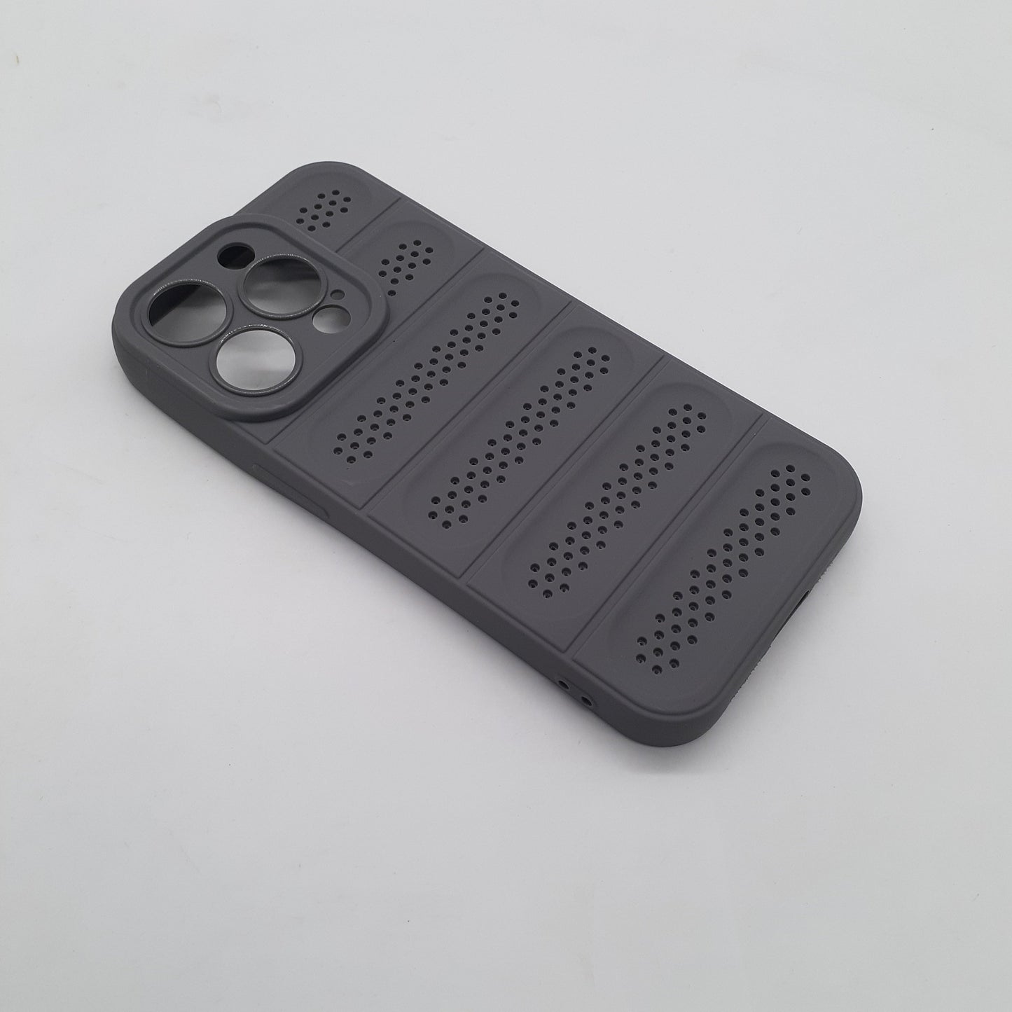 iPhone 15 Pro Cooling Case: Strong TPU Material, Enhanced Heat Dissipation, Protective Cover