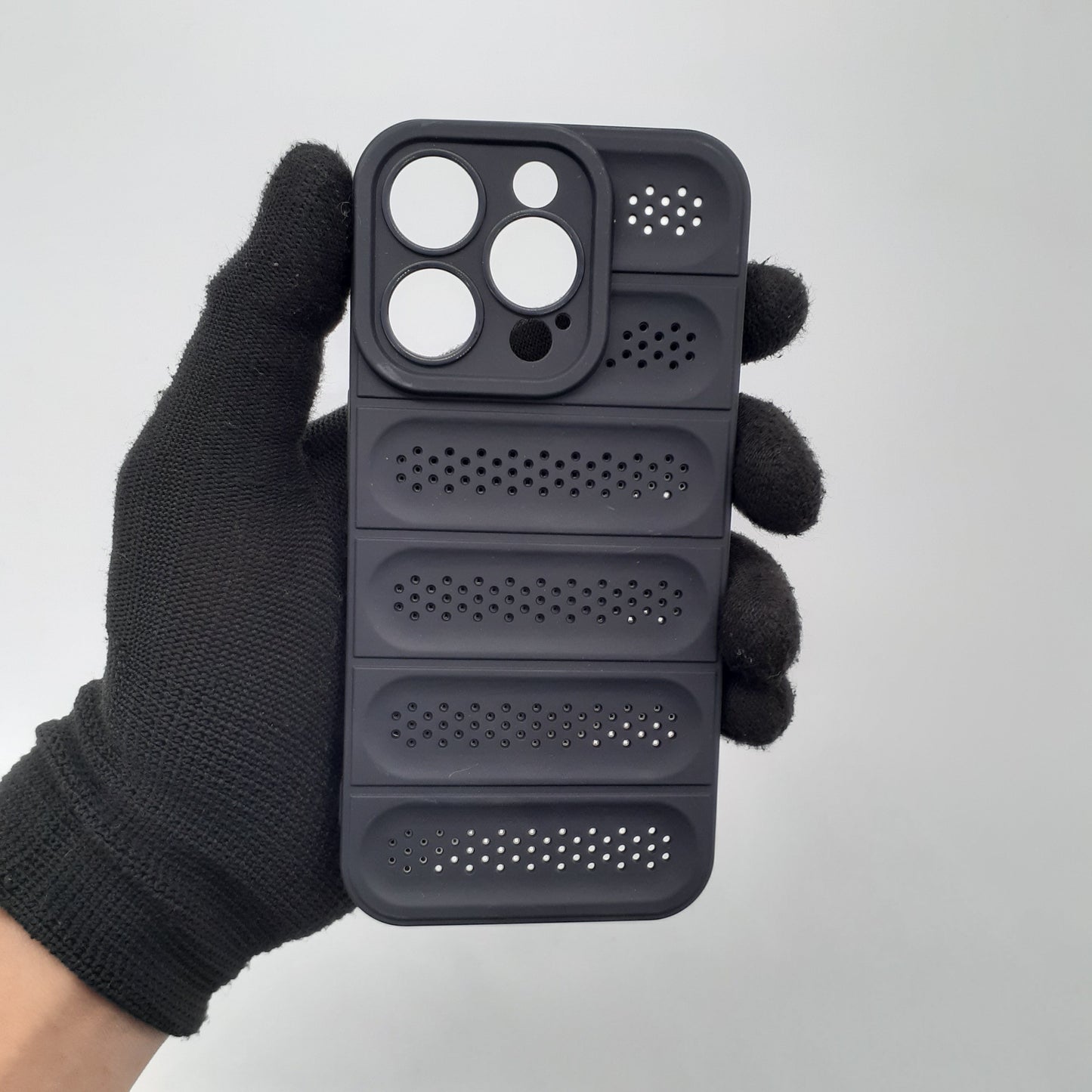 iPhone 15 Pro Cooling Case: Strong TPU Material, Enhanced Heat Dissipation, Protective Cover