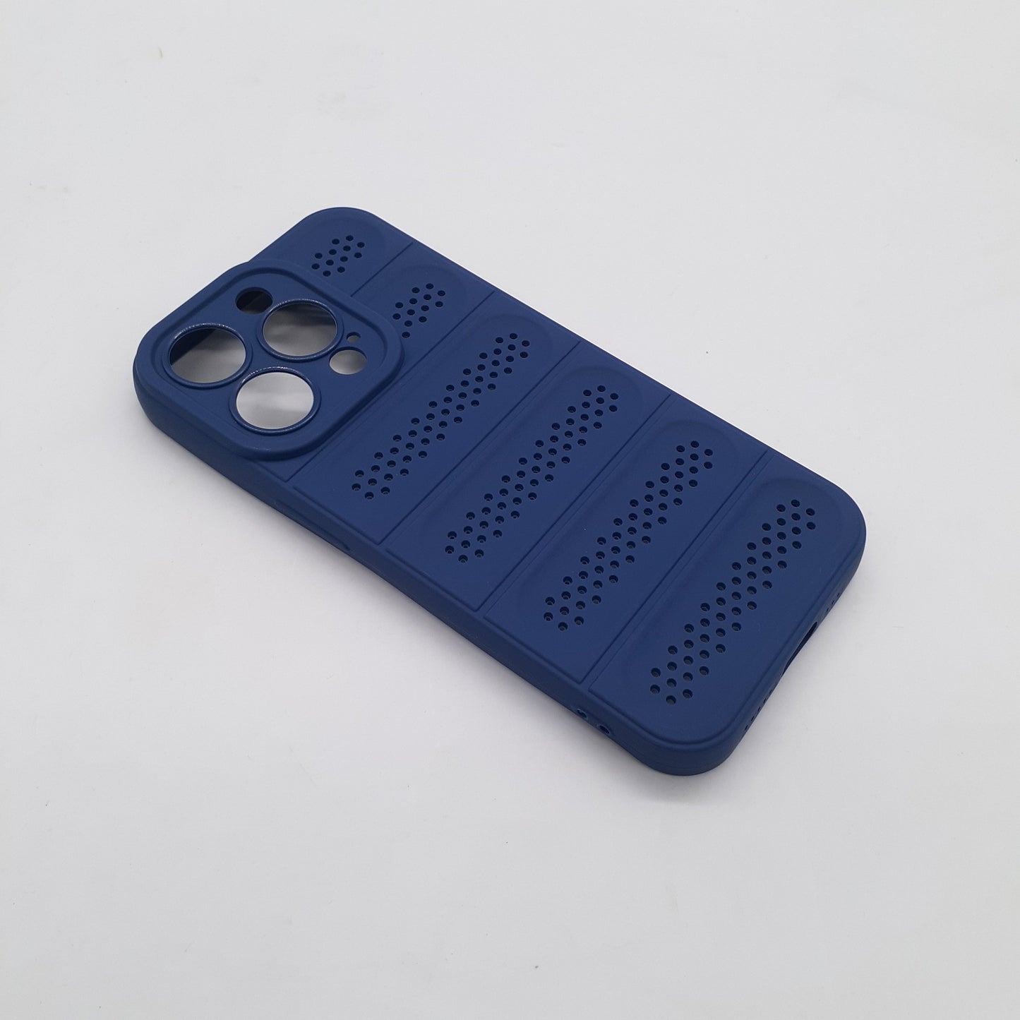 iPhone 15 Pro Cooling Case: Strong TPU Material, Enhanced Heat Dissipation, Protective Cover