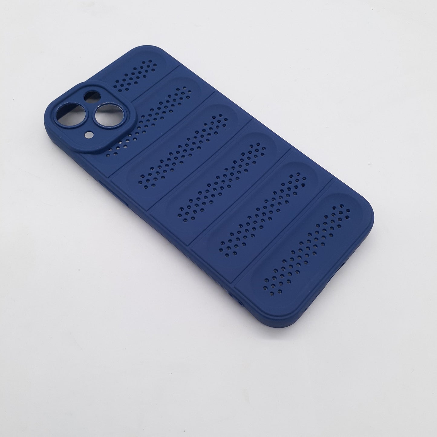 iPhone 13 Ultra-Thin Heat Dissipation Case, Strong TPU Shockproof Protective Cover, Magnetic Feature, Frosted Finish